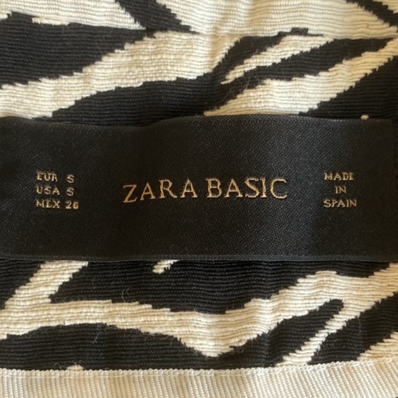 Zara Zebra Print Crop Jacket Sz Small - Picture 6 of 7